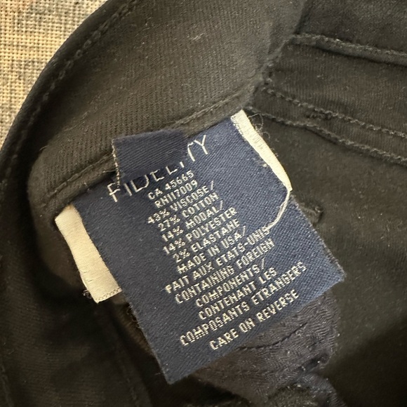 Fidelity Gwen Black High Rise Super Skinny Jean | Size 27 - Picture 5 of 6